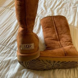 Size 9 UGG boots